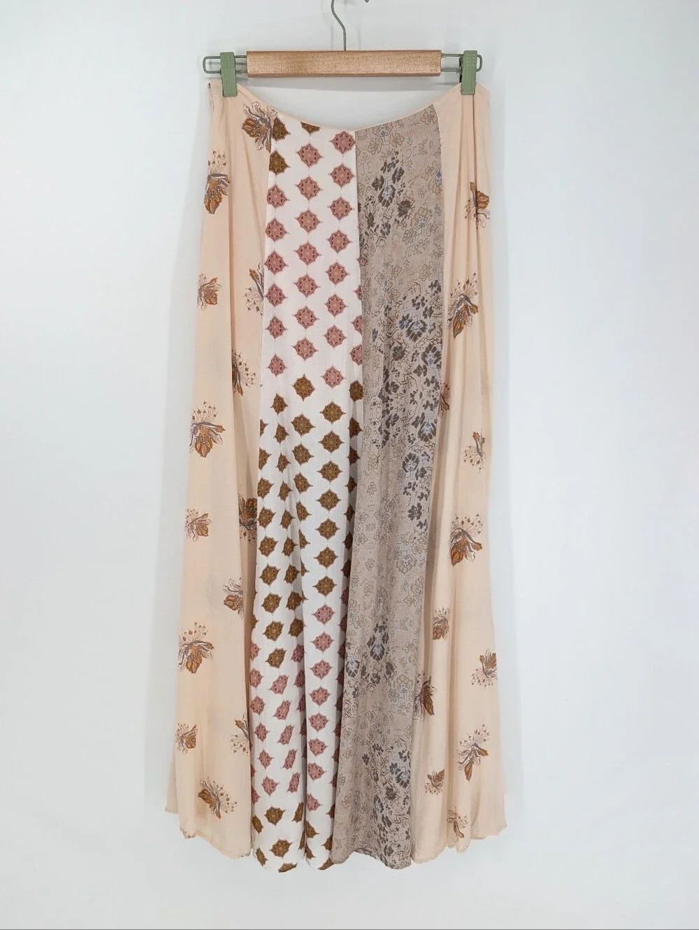 Free People Amazing Technicolor Patchwork Maxi Skirt Boho Cream Rayon SZ 8
